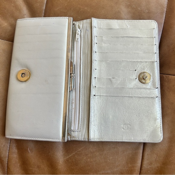 CHANEL Wallet - Picture 3 of 6